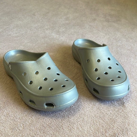 CROCS Shoes - Crocs slip on shoes size 9